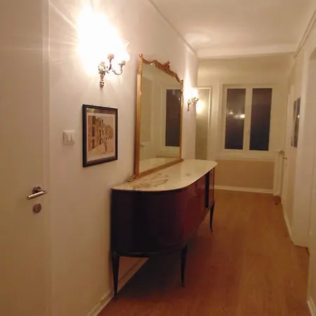 San Lazzaro Guest house *